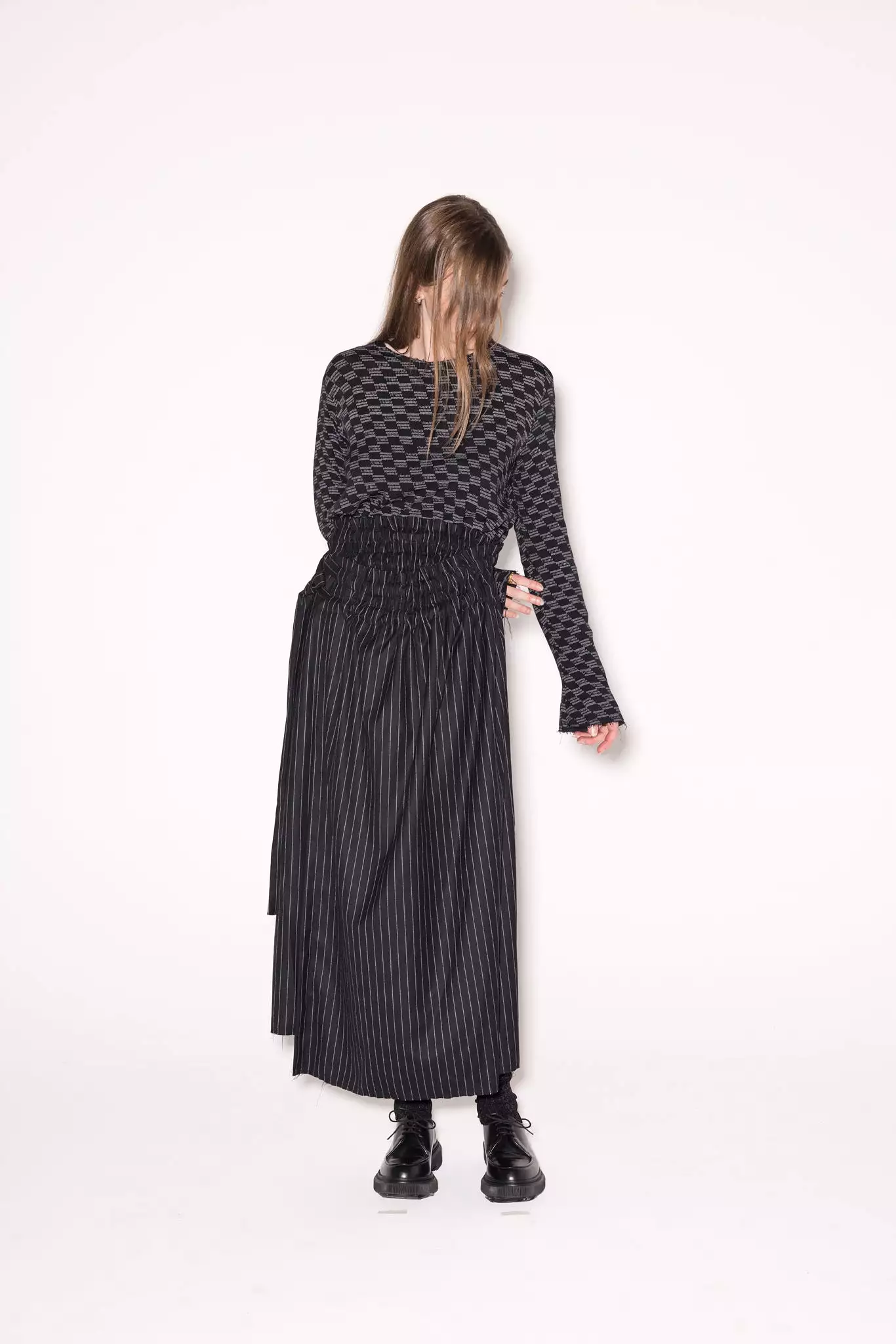 Breathe Skirt | Black Pinstripe