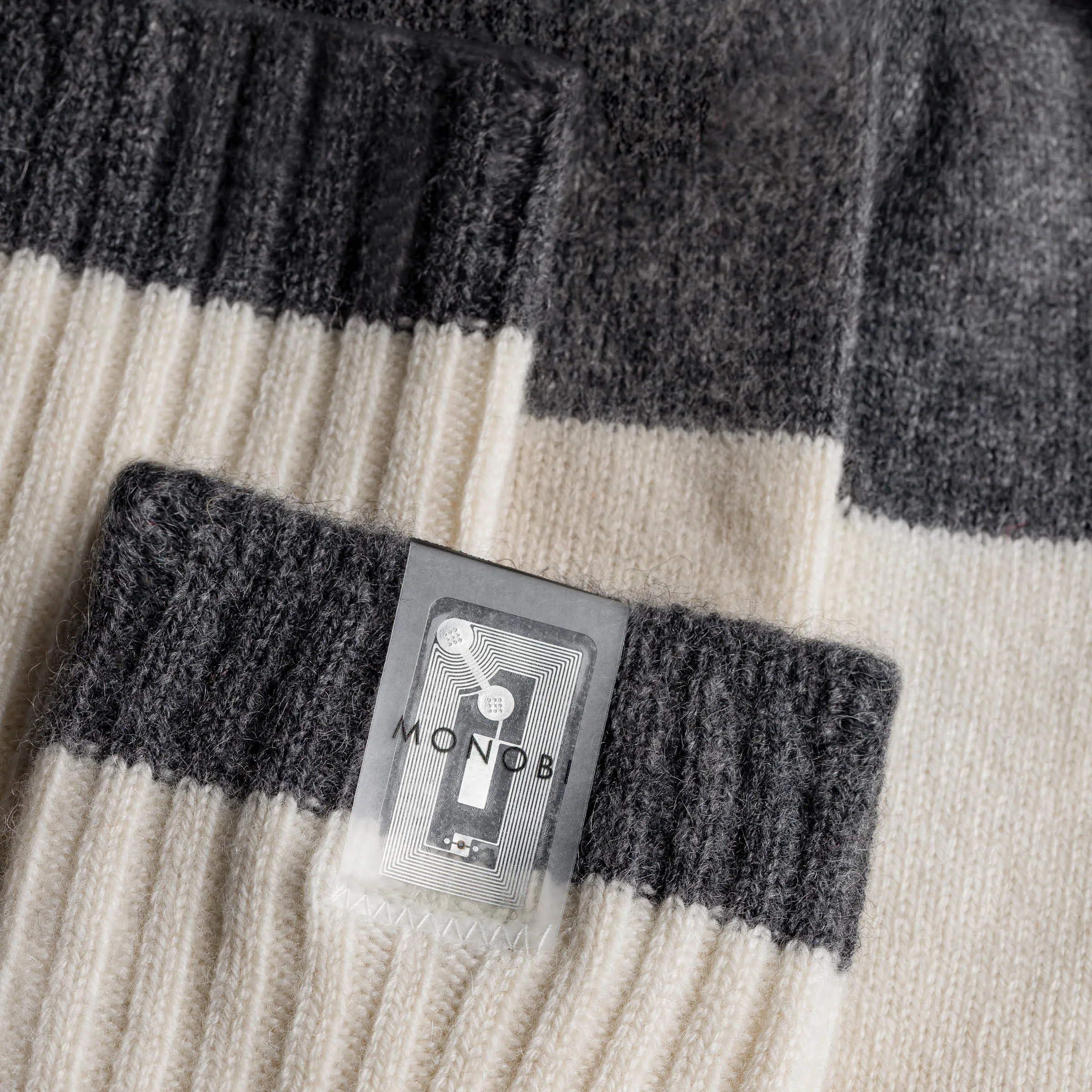 PURE CASHMERE SOCKS / SNOW